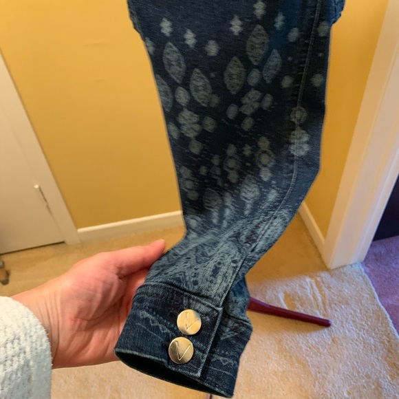 NWOT Venus Jean Jacket 🔴 - Picture 5 of 12